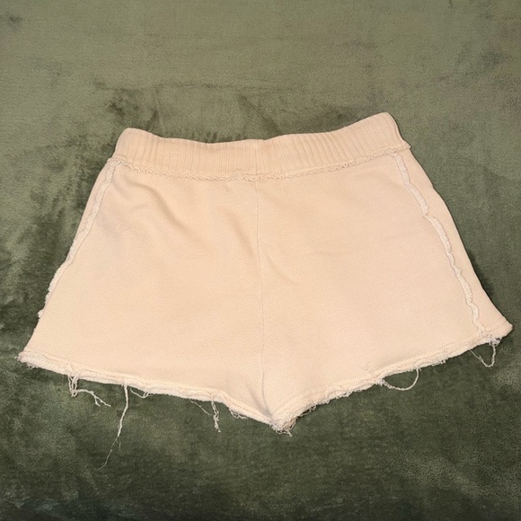 Frayed Cream Vintage Havana Shorts - Picture 2 of 3
